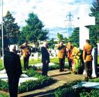 Bundespräsident Dr. Johannes Rau legte in Ljubljana/Slowenien am 29. Mai 2002 einen Kranz nieder. Rshew, 28. September 2002 Friedhofseinweihungen fallenen der Narva-Front eingeweiht.