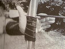 Was das Halten des Bogens betrifft, so sollte ein guter Bogenmacher den Griff so gestalten können, dass Sie den Bogen automatisch richtig halten.