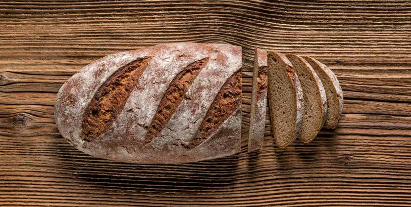 Holzbackofen Brote aus dem Holzbackofen Vorgebacken Backtemperatur: 200-220 C Backzeit: 13-15 Min.