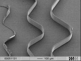 Stegstrukturen 150 µm hoch Abriss 2,5 µm Steg,