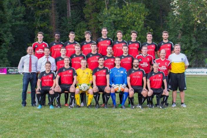 ECKDATEN DES FC SCHATTDORF Gründung: 1916 und 1933 Infrastruktur: 1 Naturrasenfeld Grüner Wald und 1 Kunstrasenfeld Grundmatte Mannschaften: 4 Aktivmannschaften (1 x 2. Liga, 1 x 4. Liga und 1 x 5.