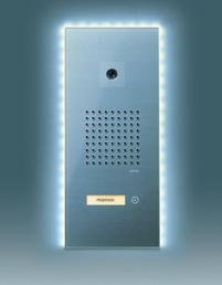 Auf Wunsch ist die Verrano Glas-Türstation auch mit einer Beleuchtung mit weißem LED-Lichtkranz erhältlich.