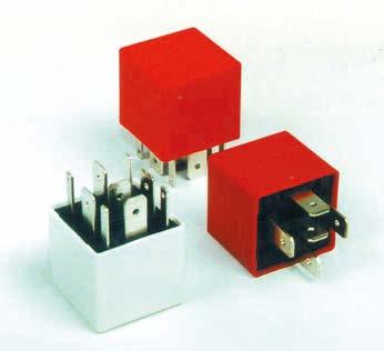 000 V Gehäusematerial: PA Abmessungen (L B H): 26 mm 26 mm 25 mm (ohne Flachsteckanschlüsse) Unterschiedliche Belegungen möglich Connection: max. 5 flat terminals 6.3 mm 0.8 mm and max.
