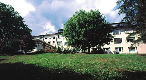 Vorwort Das Krankenhaus Möckmühl ist eine der fünf Einrichtungen der SLK-Kliniken-Heilbronn GmbH. Die Abkürzung SLK steht dabei für die Stadt- und Landkreis-Kliniken Heilbronn.