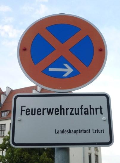 Rechts unten auf dem Schild ist der Gemeindename Landeshauptstadt Erfurt einzutragen.