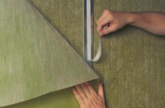 Butyl- und Acrylklebebänder auf porösen Untergründen wie Mauerwerk, Putz, Beton, rohes Holz, Holzweichfaserplatten usw.