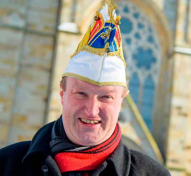 März 2018 14 Bekanntmachungen Ausblick Kirche + Leben berichtete über Pfarrer Zumdohme Warum der Pfarrer beim Carnevalsumzug mitgeht Karneval als Ideal der Gesellschaft Sich dem Karneval entziehen?