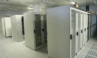 ES-1070 an VIK Dubna verschenkt Inbetriebnahme einer CONVEX mit Hilfe von DESY Aufbau Rechnernetz Verbindung nach aussen: 9.