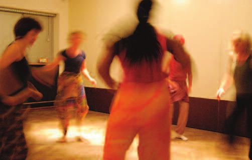 Afrikanischer Tanz Dieses Angebot richtet sich an alle, die afrikanische Musik mögen, Freude am gemeinsamen Tanz haben und über die Musik eine andere Kultur entdecken möchten.