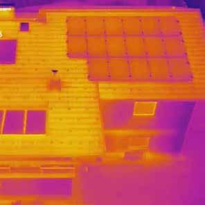 6 7 Thermographie Wir bieten: Rasche Fehlererkennung Festhalten von Temperaturdaten Aufspüren von Wärmelecks an Fassaden, Dächern und Gebäuden Mensch- und Tiersuche Solar und Photovoltaikinspektion