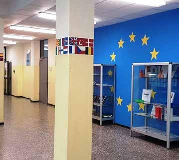 Europa im Landfermann von Sophia Spang Im Schuljahr 2016/17 gelang uns die Erneuerung der Auszeichnung zur Europaschule. Dazu tragen jedes Jahr viele Lehrer mit ihren jeweiligen Projekten bei.