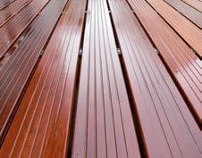 23 Pflegen düfa Premium Terrassenboden-Öl Lösemittelbasiertes Pflegeöl als natürliche Holzpflege und Farbauffrischung auf Basis nachwachsender Rohstoffe für hochwertige Harthölzer im Außenbereich.