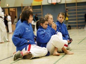 Der Ausrichtende Verein Karate-Akademie Regensburg unter der Leitung von Siamak Montazeri wurde durch den Bezirk Oberpfalz tatkräftig unterstützt.