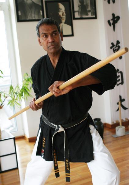 BKB aktuell Kobujutsu...Die alte Waffenkunst Diese traditionelle Waffenkunst wurde in Okinawa im 11. Jahrhundert von verschiedenen asiatischen Ländern wie z. B.
