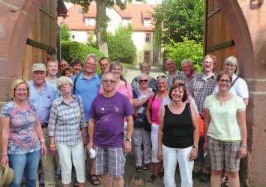8 Gemeinsam mit anderen auf Schloss-Kirchen- Entdecker-Tour ging unsere Konfirmanden.