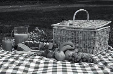 Picknick im Park Hinaus in die Natur! Sie können ein köstliches Picknick genießen.