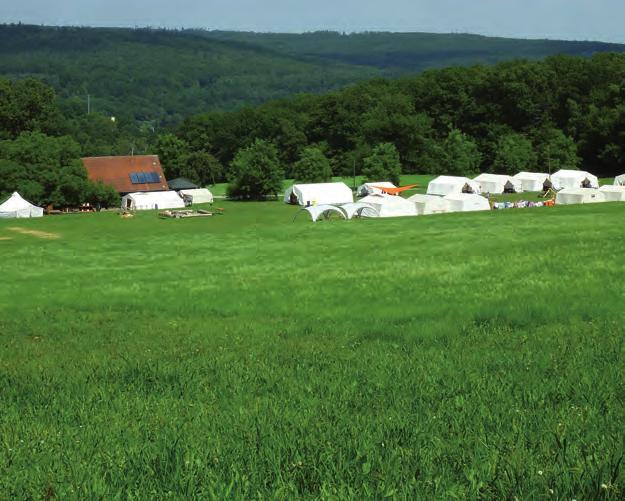 Walderlebnis Zahlreiche ausgeschilderte Wander- und Radwege laden zu Ausflügen in die Wälder des Landkreises ein.