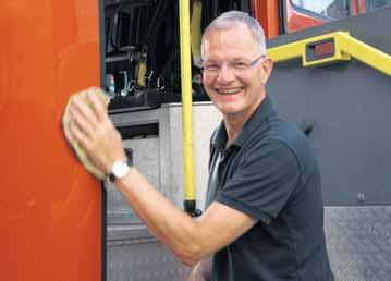Von einer Sonderschicht in noch nie dagewesener Dimension spricht Matthias Dietrich von der Freiwilligen Feuerwehr Ronsdorf (FFR).