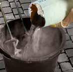 Stehendes Wasser in den Fugen ist zu vermeiden. Fugenmörtel mischen: In einem sauberen Anmischgefäß max. 5,0 l Wasser pro 25-kg-Sack vorlegen.