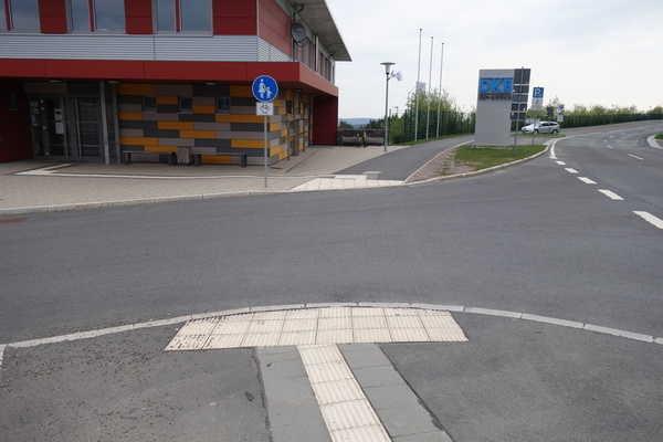 Parkautomat vorhanden: Parkautomat Parkplatz "Grenzadler" Die nächsten öffentlichen Parkplätze befinden sich ca.