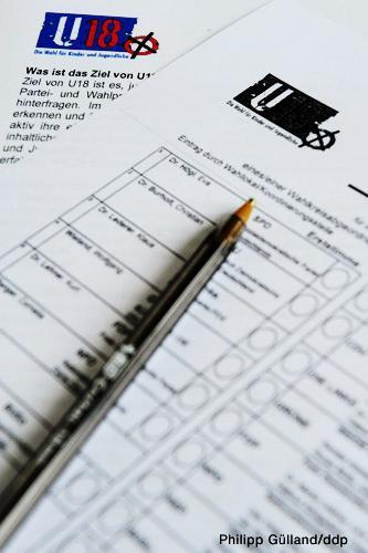) Informations pour les bureaux de vote et les bureaux de coordination comme les documents et systèmes électoraux / Infos für Wahllokale und Koordinierungsstellen sowie
