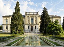 Kunstmuseum Solothurn Das Kunstmuseum besitzt, dank grosszügiger Stiftungen, eine der wertvollsten Sammlungen der Schweiz mit Schwerpunkt Schweizer Kunst des 19. und 20. Jahrhunderts.