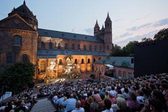 Nibelungen-Festspiele Theater im Großformat Der Wormser Dom, der in diesem Jahr seinen 1000. Geburtstag feiert, bietet den Nibelungen-Festspielen wieder eine spektakuläre Kulisse.