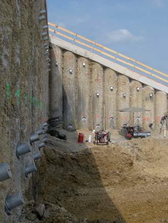 Für die Rückverankerung wurden 483 Daueranker mit einer Gesamtlänge von 11.