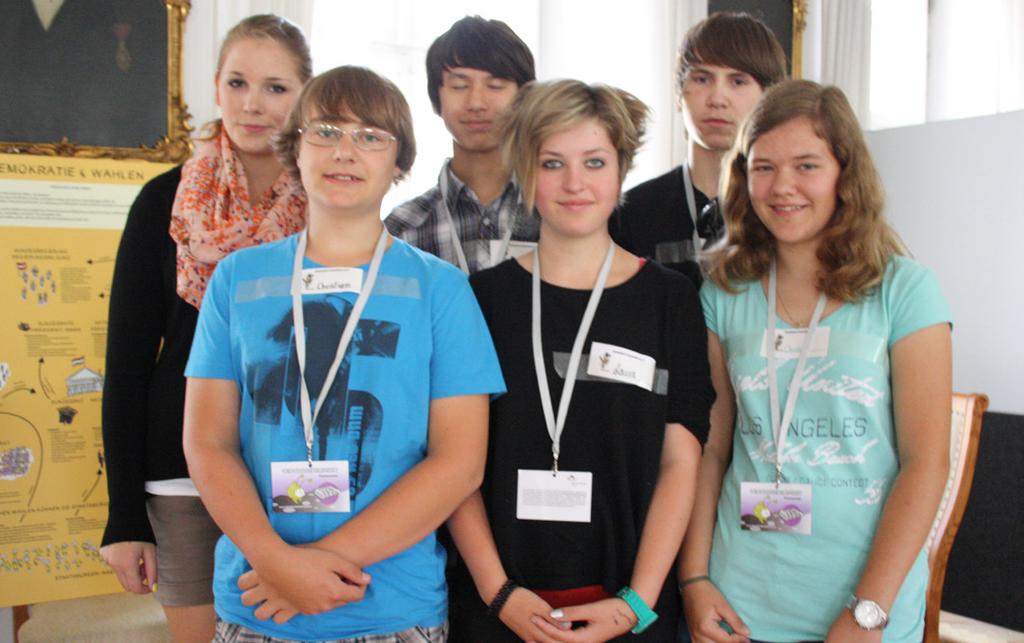 DIE WELT DER KORRESPONDENTEN Johanna (14), Kevin (14), Partric (15), Christian (14), Laura (13), Christina (14) Ein Korrespondent ist ein