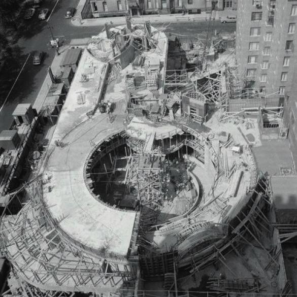 Ursprünglich wollte Frank Lloyd Wright dem Guggenheim Museum den Namen Archeseum geben, was