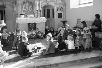 Kindergottesdienst für Salzdahlum, Apelnstedt und Volzum Im Herbst 2008 startete mit einem Kinderkirchentag der Kindergottesdienst für unsere Pfarrgemeinde. Seitdem treffen wir uns in der Regel (d. h.