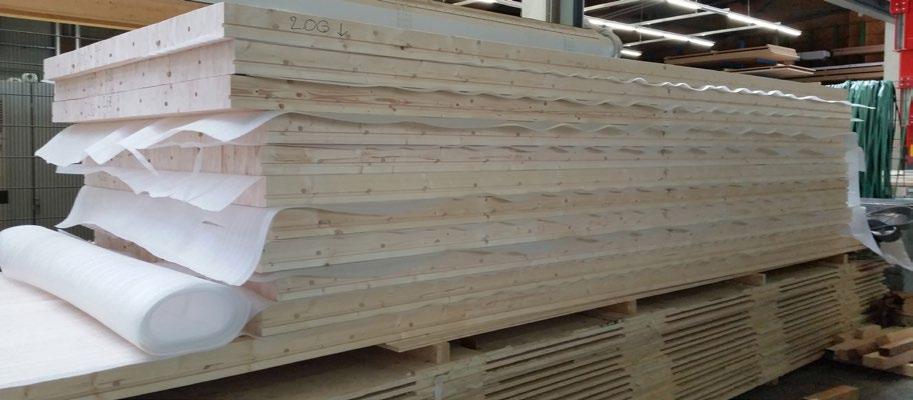 BRETTSTAPEL Holzarten: Fichte/ Tanne Lamellen, 30-60mm, getrocknet, keilgezinkt, vorgehobelt und