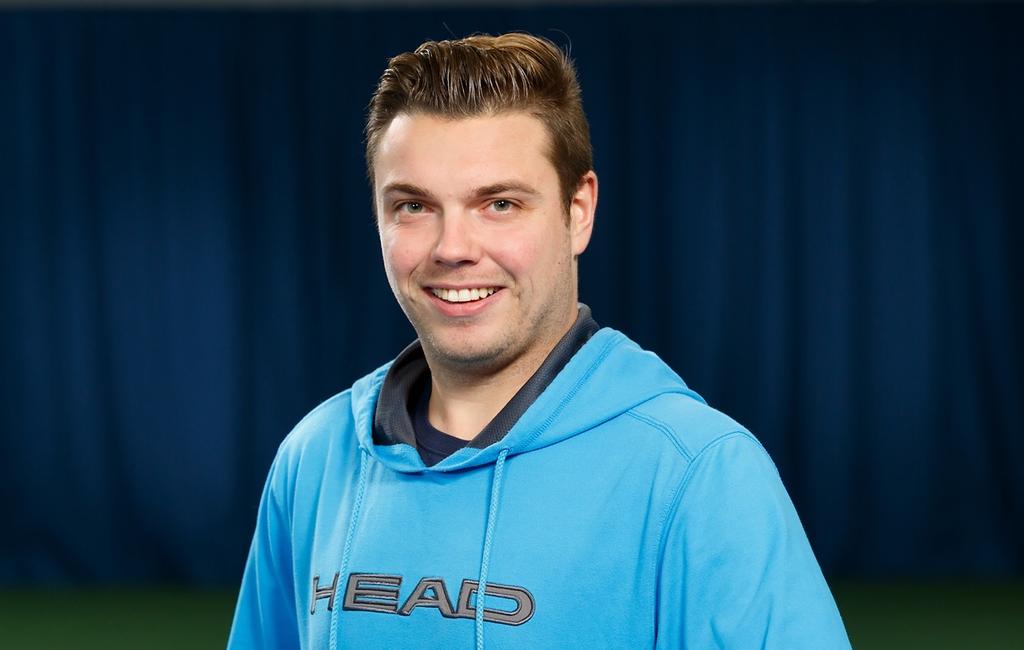 ANDREAS TRÄGNER Ich heiße Andreas Trägner, ich bin seit 2009 hauptberuflicher Trainer beim TC Rot-Blau Regensburg und seit 2015 im Team der Tennisschule Michael Geserer.