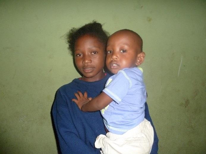 Inzwischen werden in Ambanja und Antananarivo rund 130 (Waisen-)Kinder und Jugendliche von Pater Stefano und dessen Team betreut.