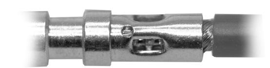 Sichtloch Sight hole 37 Für Kontakte mit Nenn-Ø 0,6 mm, 1 mm, 1,5 mm und 3 mm: Angeschlossene Leiter müssen vor und nach dem Crimpen im Sichtloch der Crimphülse sichtbar sein (ill. 38).