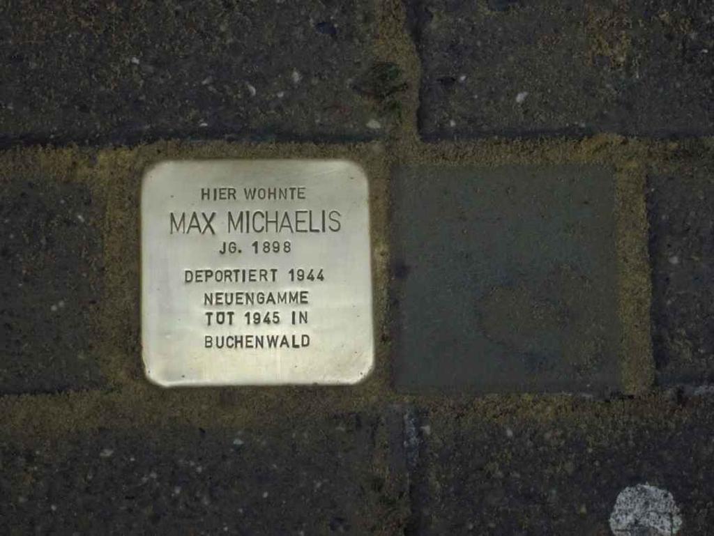 Stolperstein 2011 Für Max Michaelis Foto des verlegten Stolpersteins mit der Inschrift: