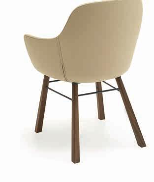 .. Die gepolsterten Schalenstühle im topmodernen Design ermöglichen komfortables Sitzen.