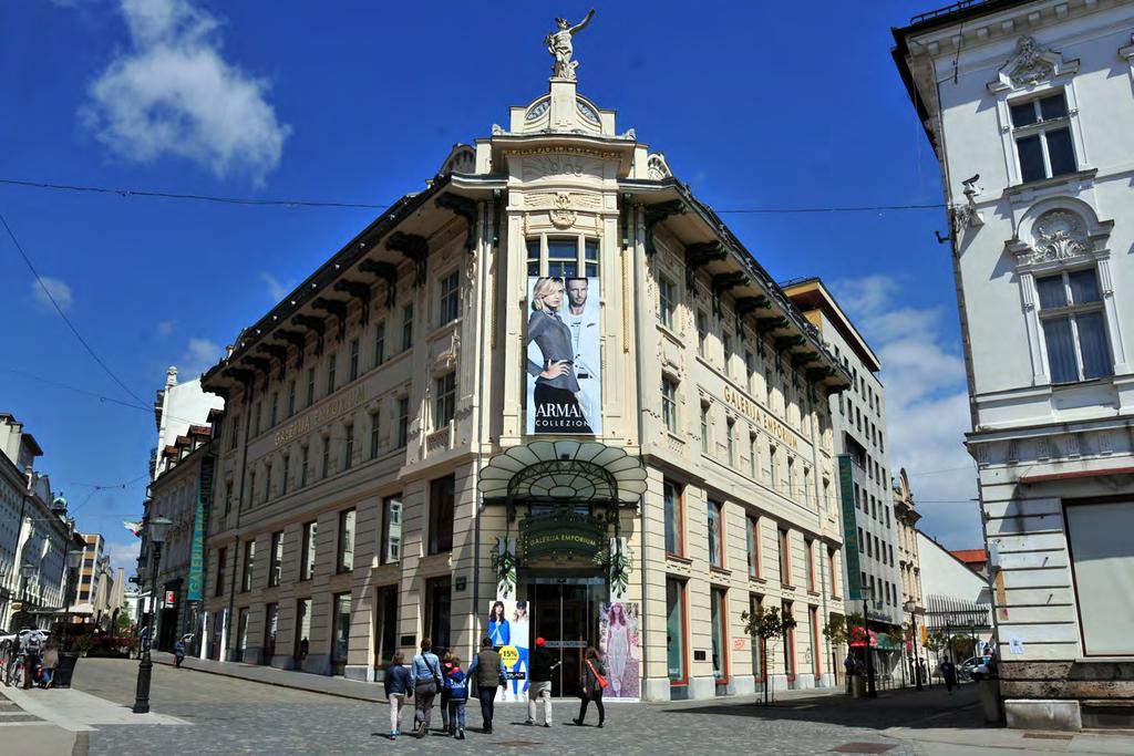 URBANC-HAUS (Prešerenplatz 4b; Friedrich Sigismundt, 1903) Der Kaufmann Felix Urbanc lieβ das erste moderne Kaufhaus in Ljubljana an einem