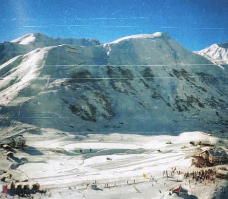 9.. : Lawine erfasste Personen im Variantenbereich des Skigebietes Komperdell-Serfaus und forderte Todesopfer, Gde.