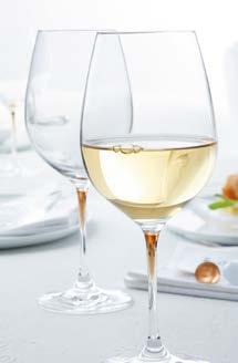 aus: Rotweinglas, ca. 390 ml, Sektglas, ca. 230 ml, Weißweinglas, ca. 290 ml.