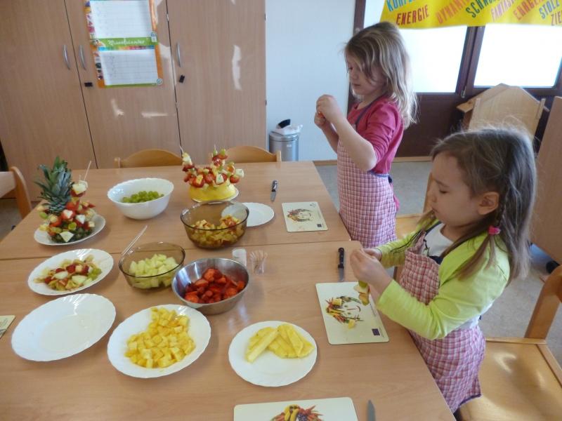 von gesundem und buntem Frühstück macht