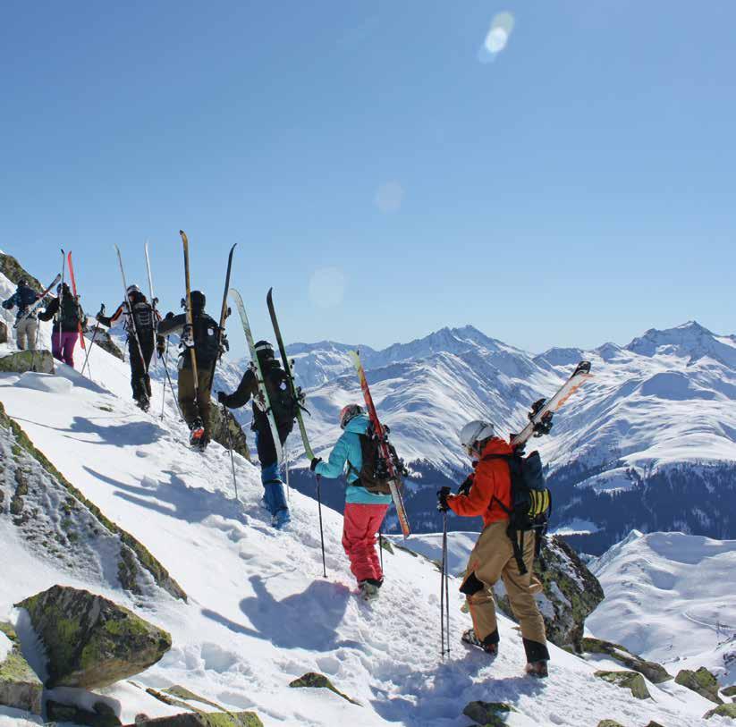 Alpenverein Akademie aktuell Führen & Leiten Alpine und pädagogische Qualifikation für das Führen und Leiten von Gruppen SAB-TrainerIn Skitouren Sie erlernen den methodisch-didaktischen Umgang mit