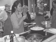 G F B Gemeinnütziger Frauenverein Berg Rückblick Thai Kochkurs Exotisch und würzig duftete die Schulküche, nachdem wir das grüne Curry für die Hauptspeise nach Anweisung von unserer Kursleiterin