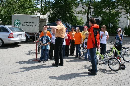 Auch 2010 beteiligten sich wieder alle Grundschulen Oldenburgs. Insgesamt rund 1.400 Kindern wurde in diesem Rahmen das Busfahren näher gebracht.