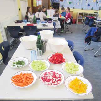Zunächst erfuhren die Kinder Wichtiges über die gesundheitsfördernden Inhaltsstoffe von Gemüse (Vitamine, Mineralstoffe und sogenannte