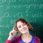 Studienablauf Die Wirtschaftssprachen Englisch (C1 Niveau) Französisch (B2 oder C1 Niveau) Spanisch (B2 oder C1 Niveau) Spezifische Vorstellung der 2.