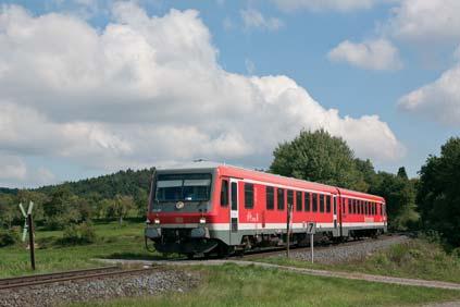 Nordhessen aktuell Neues von der Kurhessenbahn Mehr Mitarbeiter - zahlreiche Baustellen im Sommer (js) Wie die Kurhessenbahn in ihrer aktuellen Mitarbeiterzeitschrift berichtet, werden derzeit einige