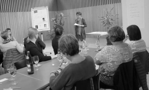 sowie auf einen für Vereinsfrauen interessanten SKF-Kurs im September. Ruth Barmet Präsidentinnen-Treffen, 4.