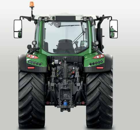 Der Fendt 500 Vario im Feld 20 21 Intelligente Technik in Front und Heck Mehr als 22 Schnittstellen vorn und im Heck Der Fendt 500 Vario bietet so viele Schnittstellen wie kein anderer in seiner