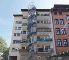 UHLANDSTRASSE 23 (OSTEND) WIESENHÜTTENPLATZ 37 (BAHNHOFSVIERTEL) In Frankfurts aufstrebendem Ostend ist das vor wenigen Jahren renovierte Haus dank seiner ruhigen Lage eine gefragte Wohn- und
